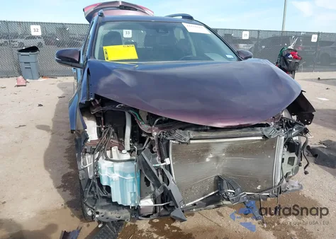 2018 Toyota Rav4 Limited z USA, uszkodzony, nr VIN 2T3YFREV2JW468979